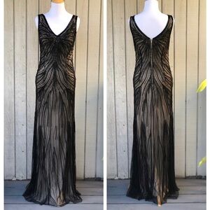 Viola Chan Beaded Mesh Floor Length Mermaid Glam Black Cream Evening Gown size 4